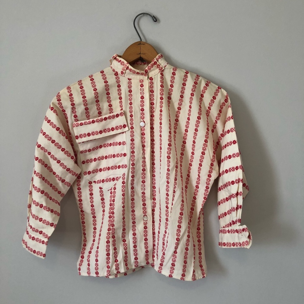 Super Cute Vintage Top